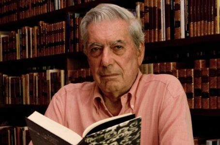 Clube do Tim-Tim debate obra de Vargas Llosa neste sábado